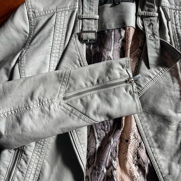 BLACK RIVET - Real Leather Jacket - Picture 2 of 3